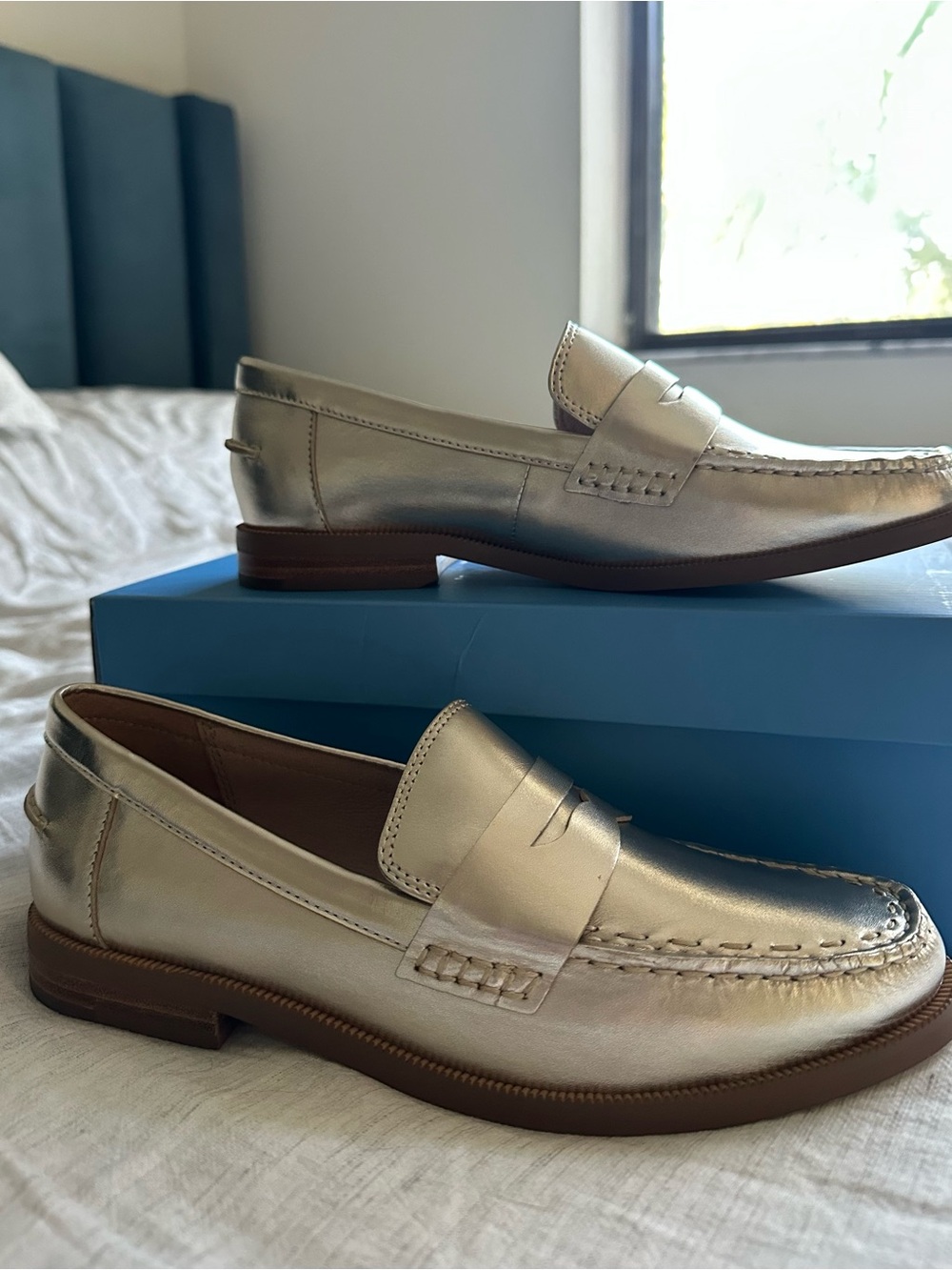 Jack Rogers Tipson Leather Penny Loafers Size 7 New in Box Color Platinum